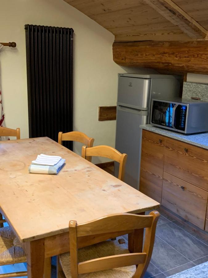 Flora Alpina Apartments-Residenza Verdebjo Gressoney-Saint-Jean Extérieur photo
