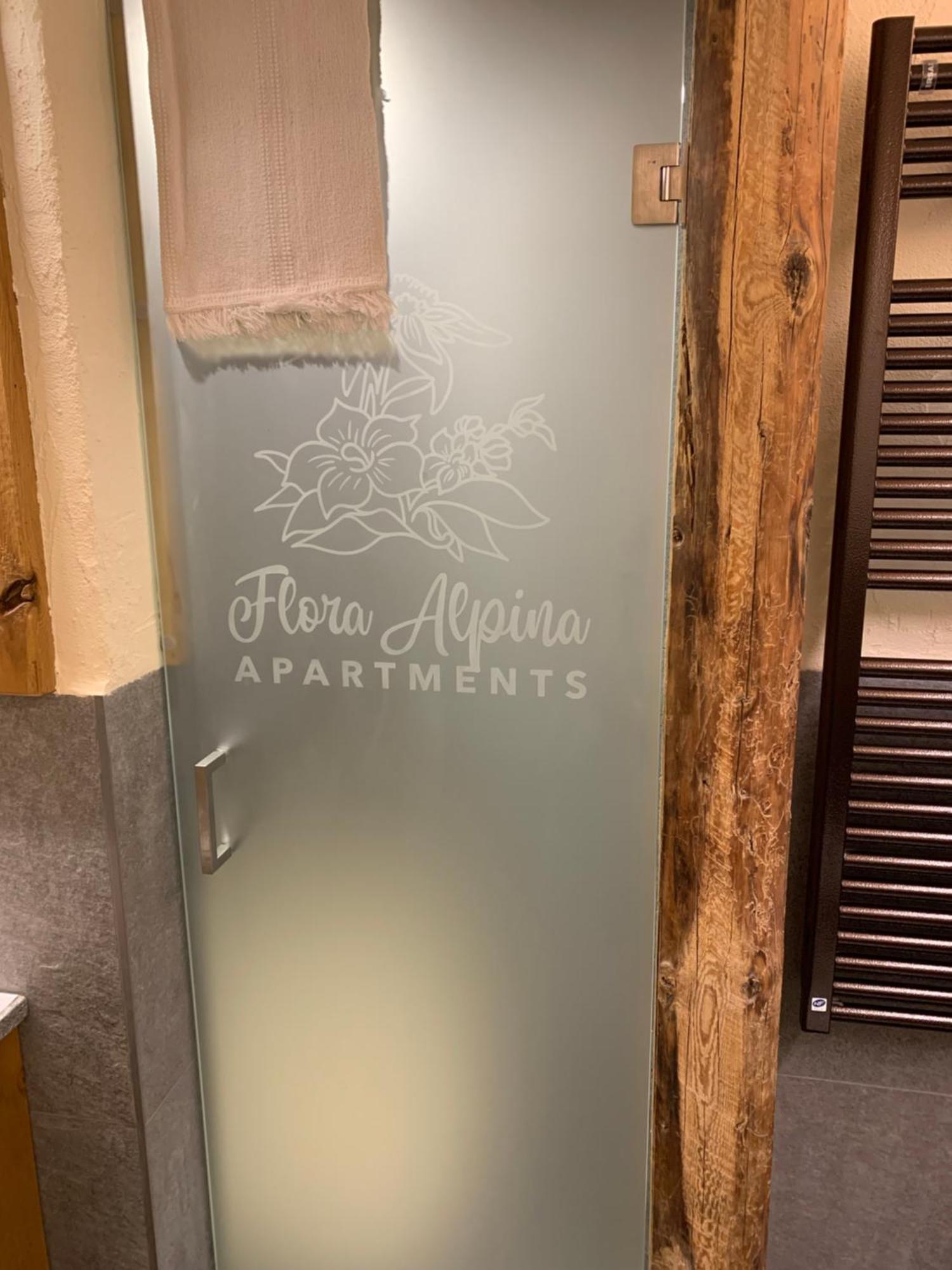 Flora Alpina Apartments-Residenza Verdebjo Gressoney-Saint-Jean Extérieur photo