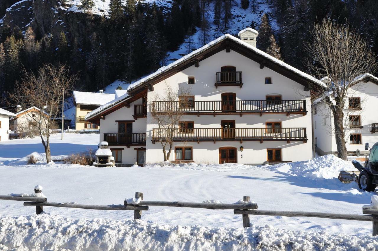 Flora Alpina Apartments-Residenza Verdebjo Gressoney-Saint-Jean Extérieur photo